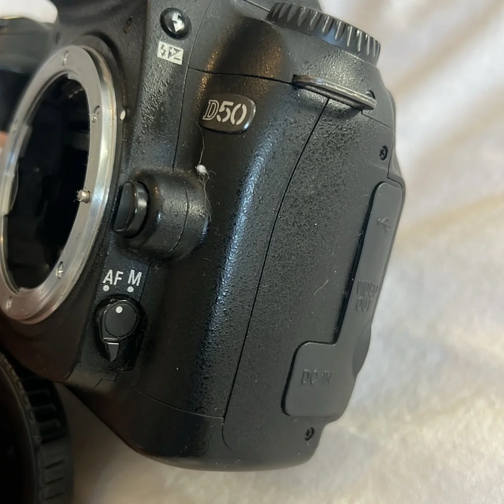 Nikon D50 DSLR Camera Body, Black